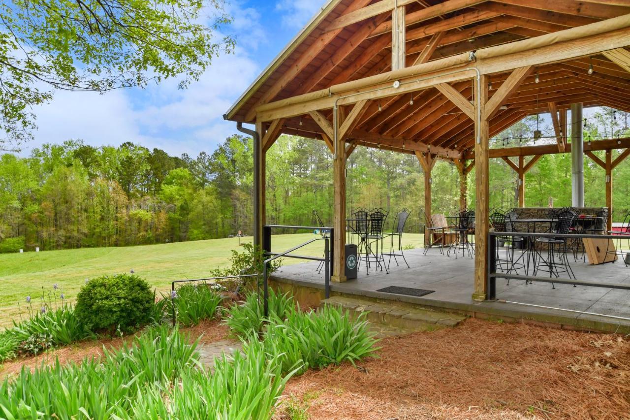The Farmhouse Inn Buckhead Buitenkant foto